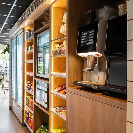 Ibis Budget Amsterdam Airport 2*