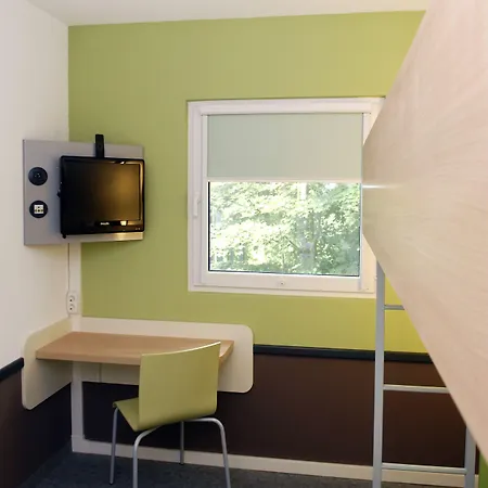 Hotel Ibis Budget Amsterdam Airport 2*