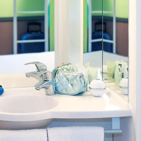 Hotel Ibis Budget Amsterdam Airport 2*