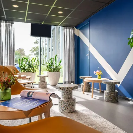 Hotel Ibis Budget Amsterdam Airport 2*