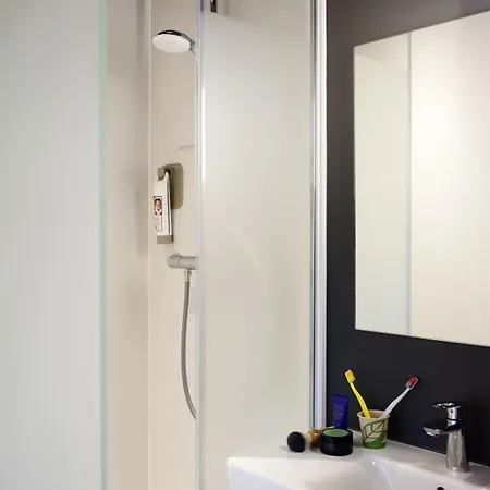 Ibis Budget Amsterdam Airport 2*