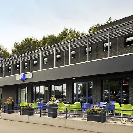 Ibis Budget Amsterdam Airport Hotel 2*