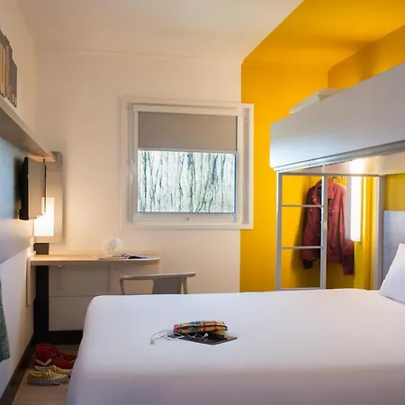 Hotel Ibis Budget Amsterdam Airport 2*