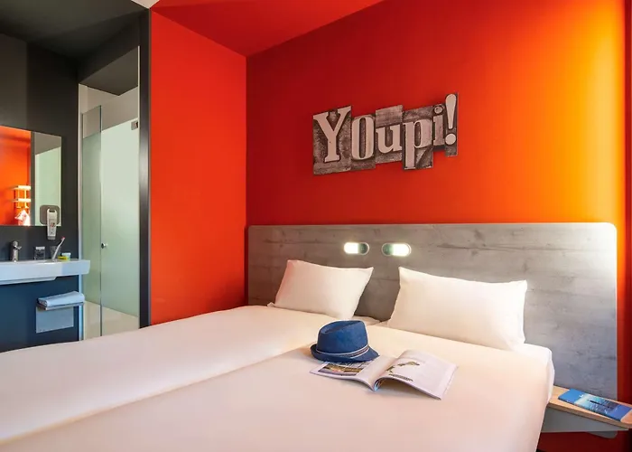 Ibis Budget Amsterdam Airport Hotel 2*