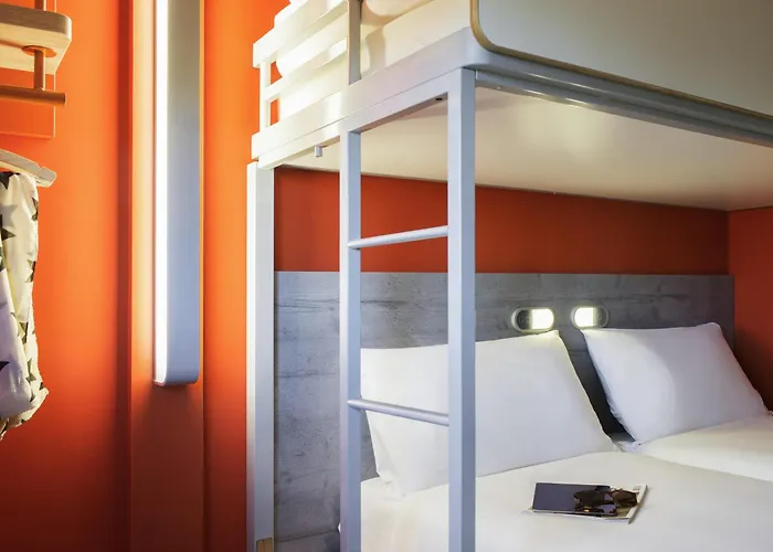 Hotel Ibis Budget Amsterdam Airport 2*