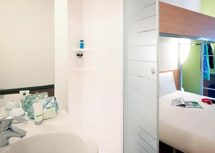 Ibis Budget Amsterdam Airport Hotel 2*