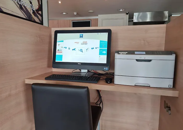 Hotel Ibis Budget Amsterdam Airport 2*